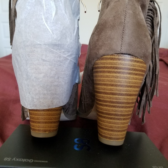 Bucco brand side zip booties - Picture 4 of 5